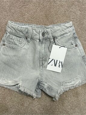 NWT Zara kids, girls cut off gray denim- size 6